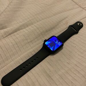 Apple Watch SE GPS  40mm  Black with Black band (small) used 2x out of box.